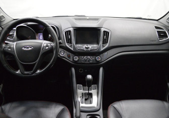 Подержанный автомобиль Chery Tiggo 5 2015 года (14 фото)