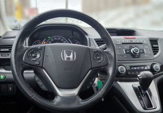 Подержанный автомобиль Honda CR-V 2014 года (15 фото)