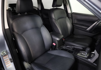 Подержанный автомобиль Subaru Forester Suv 2013 года (21 фото)