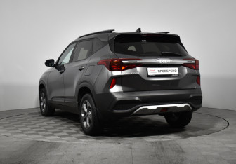 Подержанный автомобиль Kia Seltos 2021 года (7 фото)