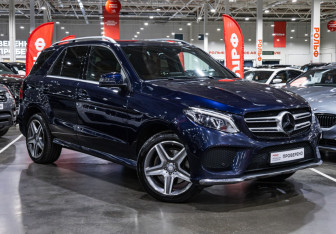 Подержанный автомобиль Mercedes-Benz GLE 2016 года (5 фото)