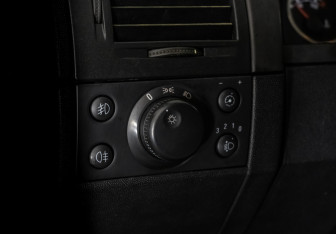 Подержанный автомобиль Opel Meriva 2007 года (15 фото)