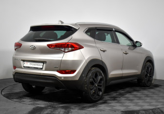 Подержанный автомобиль Hyundai Tucson 2016 года (5 фото)