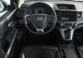 Подержанный автомобиль Honda CR-V 2014 года (10 фото)