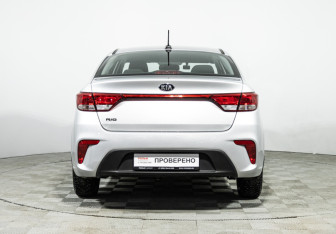 Подержанный автомобиль Kia Rio Sedan 2020 года (6 фото)