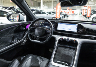 Подержанный автомобиль Exeed RX 2023 года (17 фото)