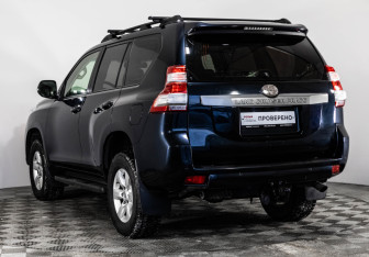 Подержанный автомобиль Toyota Land Cruiser Prado 2013 года (7 фото)