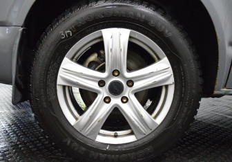 Подержанный автомобиль Volkswagen Caravelle 2012 года (7 фото)