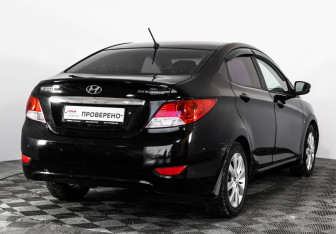 Подержанный автомобиль Hyundai Solaris Sedan 2011 года (5 фото)