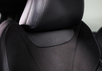 Подержанный автомобиль Geely Monjaro 2024 года (3 фото)