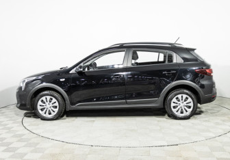 Подержанный автомобиль Kia Rio Hatchback 2020 года (8 фото)