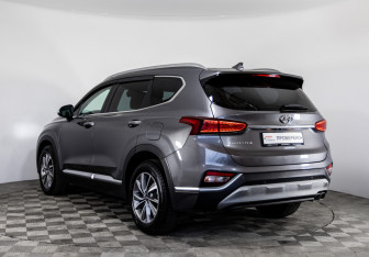 Подержанный автомобиль Hyundai Santa Fe 2020 года (7 фото)