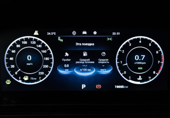 Подержанный автомобиль Omoda C5 2024 года (12 фото)