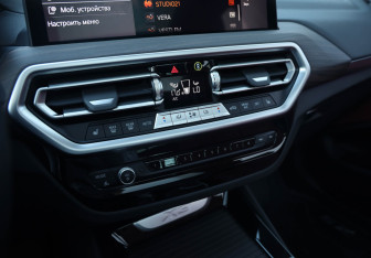 Подержанный автомобиль BMW X3 2024 года (17 фото)