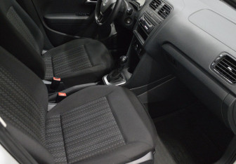 Подержанный автомобиль Volkswagen Polo Sedan 2016 года (12 фото)