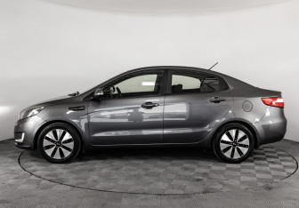 Подержанный автомобиль Kia Rio Sedan 2012 года (8 фото)