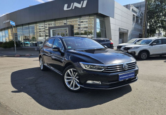 Подержанный автомобиль Volkswagen Passat Wagon 2019 года (3 фото)