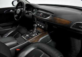 Подержанный автомобиль Audi A6 Sedan 2013 года (13 фото)