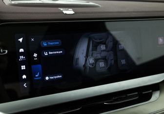 Подержанный автомобиль Geely Monjaro 2023 года (18 фото)