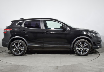 Подержанный автомобиль Nissan Qashqai 2019 года (4 фото)