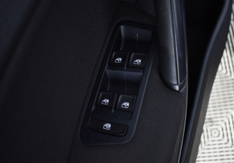 Подержанный автомобиль Volkswagen Golf Wagon 2017 года (15 фото)