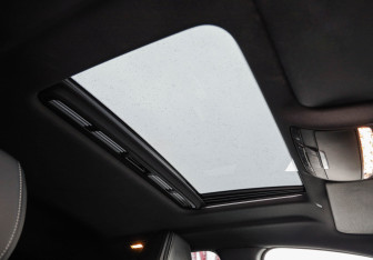 Подержанный автомобиль Mercedes-Benz AMG GT Liftback 2021 года (33 фото)