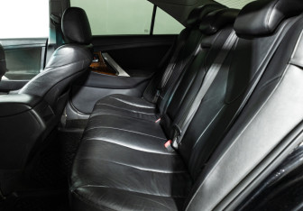 Подержанный автомобиль Toyota Camry Sedan 2008 года (10 фото)