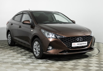 Подержанный автомобиль Hyundai Solaris Sedan 2021 года (3 фото)
