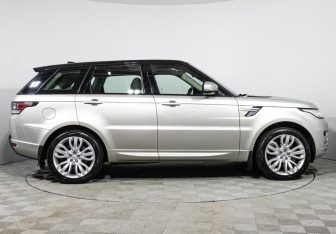 Подержанный автомобиль Land Rover Range Rover Sport 2017 года (4 фото)