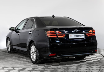 Подержанный автомобиль Toyota Camry Sedan 2015 года (8 фото)