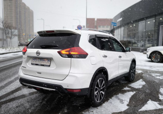Подержанный автомобиль Nissan X-Trail 2020 года (4 фото)