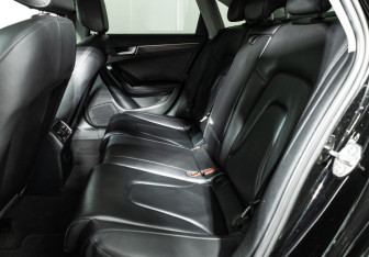 Подержанный автомобиль Audi A4 Sedan 2015 года (10 фото)