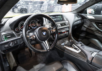Подержанный автомобиль BMW M6 Coupe 2013 года (26 фото)