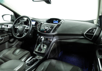 Подержанный автомобиль Ford Kuga 2013 года (9 фото)