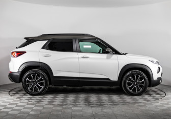 Подержанный автомобиль Chevrolet TrailBlazer 2020 года (5 фото)