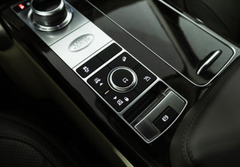 Подержанный автомобиль Land Rover Range Rover 2021 года (22 фото)