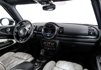 Подержанный автомобиль MINI Clubman Wagon 2019 года (9 фото)