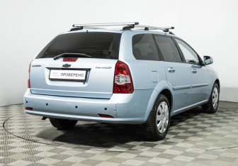 Подержанный автомобиль Chevrolet Lacetti Wagon 2012 года (5 фото)