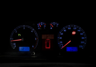 Подержанный автомобиль Volkswagen Multivan 2004 года (20 фото)