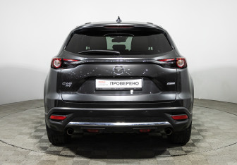 Подержанный автомобиль Mazda CX-9 2018 года (6 фото)