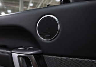 Подержанный автомобиль Land Rover Range Rover Sport 2016 года (21 фото)