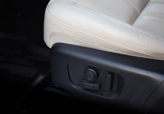 Подержанный автомобиль Land Rover Range Rover Sport 2021 года (28 фото)