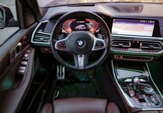 Подержанный автомобиль BMW X7 2019 года (12 фото)
