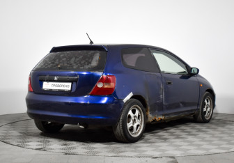 Подержанный автомобиль Honda Civic Hatchback 2002 года (5 фото)