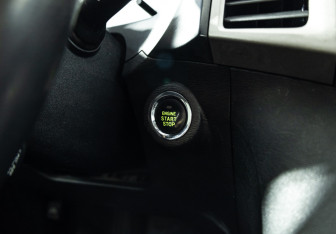 Подержанный автомобиль Toyota Venza 2013 года (24 фото)