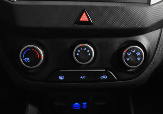Подержанный автомобиль Hyundai Creta 2019 года (15 фото)