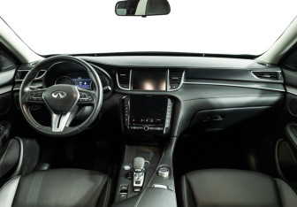 Подержанный автомобиль Infiniti QX50 2021 года (13 фото)