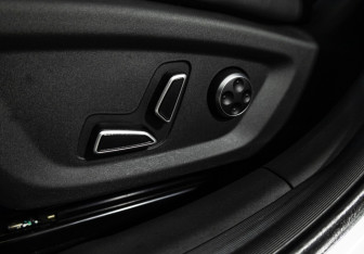 Подержанный автомобиль Changan UNI-V 2024 года (17 фото)