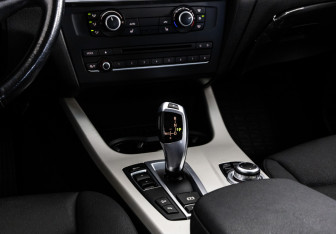 Подержанный автомобиль BMW X3 2012 года (13 фото)