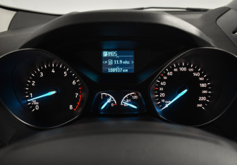 Подержанный автомобиль Ford Kuga 2017 года (22 фото)